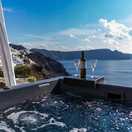 Solstice Luxury Oia