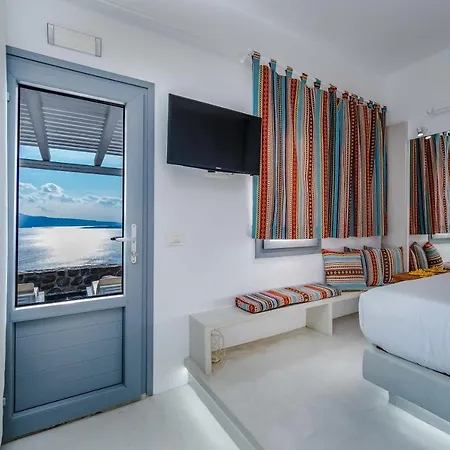Solstice Luxury Oia (Santorini)